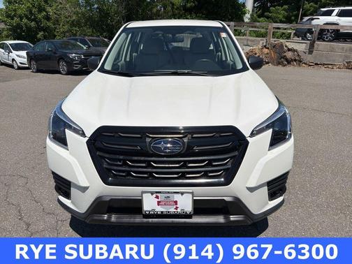 Crystal White Pearl 2023 Subaru Forester Limited