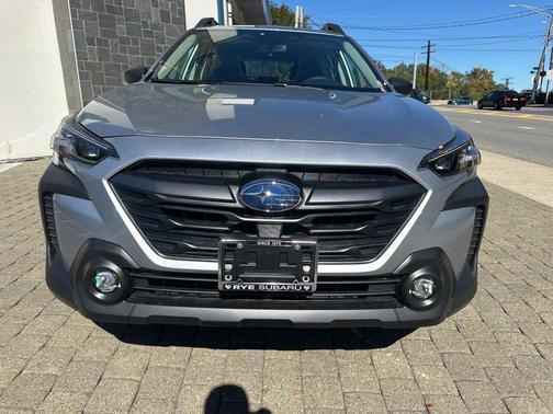 2025 Subaru Outback Base