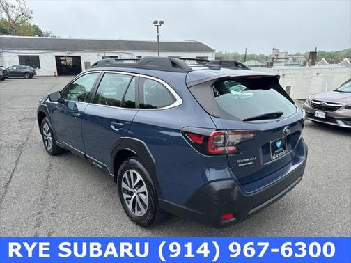 2023 Subaru Outback Base