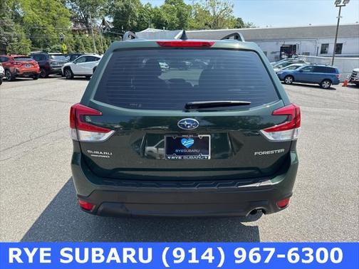 2022 Subaru Forester Base