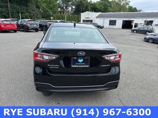 2022 Subaru Legacy Base