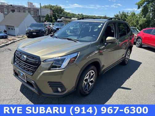 2022 Subaru Forester Premium