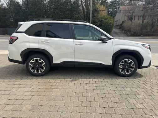 Crystal White Pearl 2026 Subaru Forester Premium