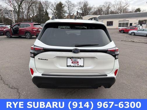 2025 Subaru Forester Premium