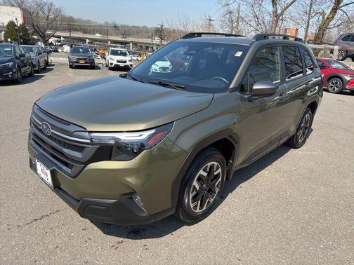Autumn Green Metallic 2025 Subaru Forester Premium