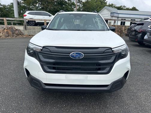 2025 Subaru Forester Base