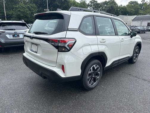 2025 Subaru Forester Base