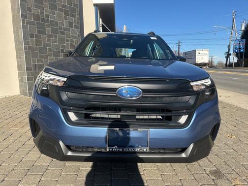 2025 Subaru Forester Base