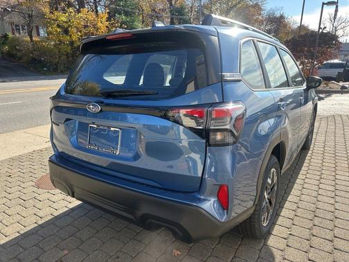 2025 Subaru Forester Base