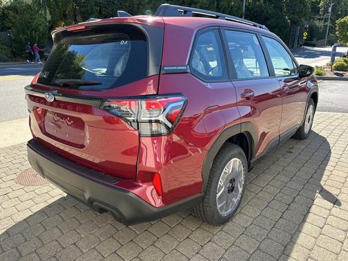 2025 Subaru Forester Base