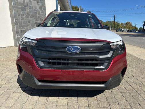 2025 Subaru Forester Base