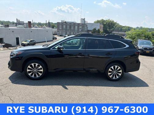 Crystal Black Silica 2024 Subaru Outback Limited