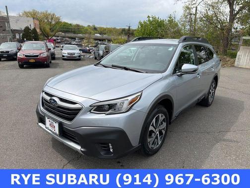 Ice Silver Metallic 2022 Subaru Outback Limited