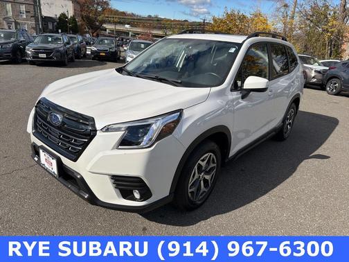 2023 Subaru Forester Premium