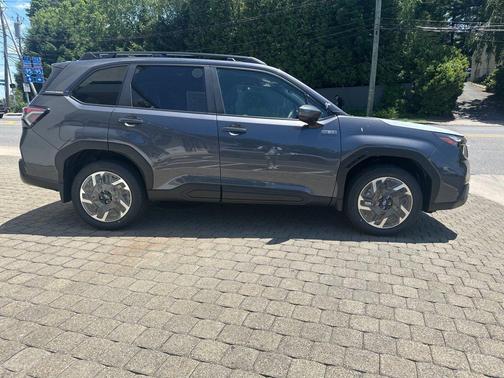 2025 Subaru Forester Hybrid Premium