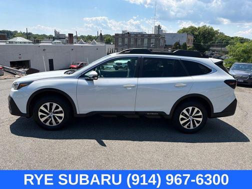 Crystal White Pearl 2021 Subaru Outback Premium