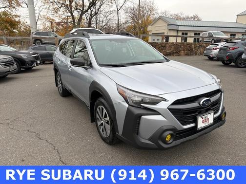 2025 Subaru Outback Base
