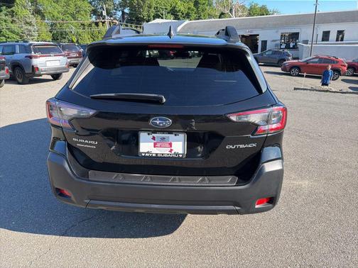 Crystal Black Silica 2023 Subaru Outback Premium