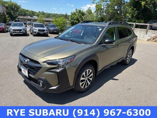 Autumn Green Metallic 2023 Subaru Outback Premium
