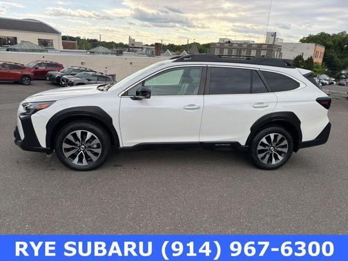 Crystal White Pearl 2023 Subaru Outback Limited