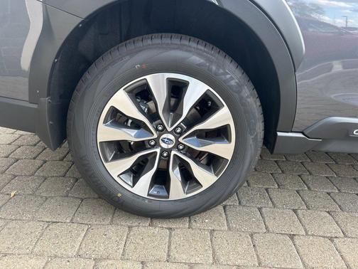 2025 Subaru Outback Touring