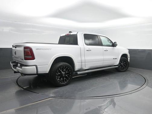 Ivory White Tri-Coat Pearlcoat 2020 RAM 1500 Laramie