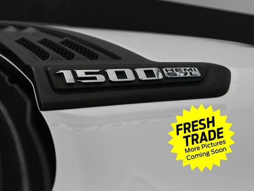 Ivory White Tri-Coat Pearlcoat 2020 RAM 1500 Laramie
