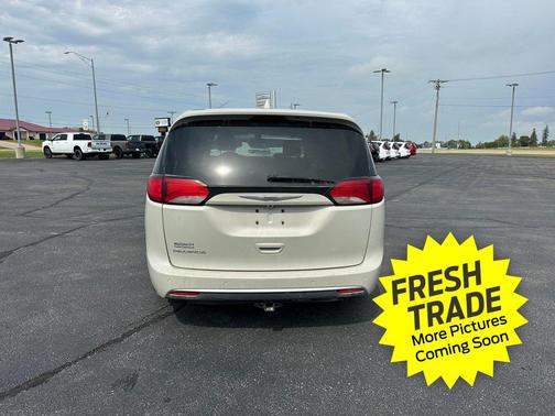 2020 Chrysler Pacifica Touring