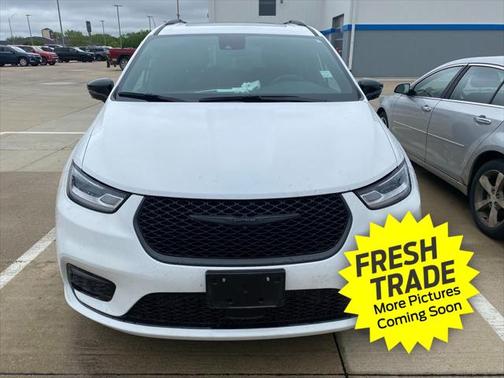 2024 Chrysler Pacifica Hybrid Premium S Appearance Pkg