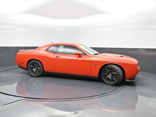 2016 Dodge Challenger R/T Scat Pack