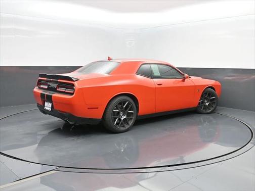 2016 Dodge Challenger R/T Scat Pack