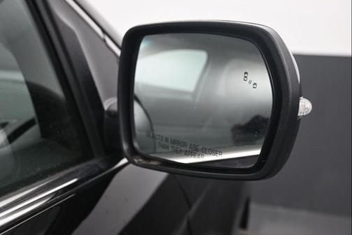 Agate Black Metallic 2023 Ford Edge Titanium