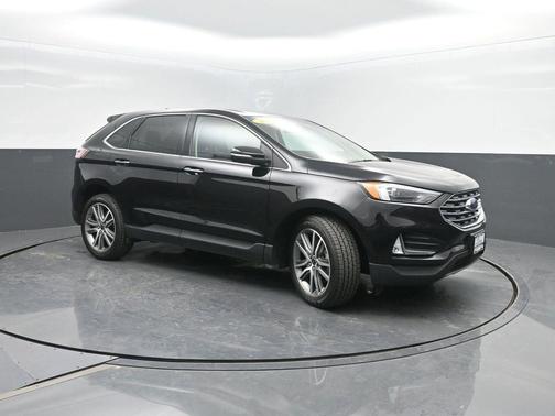 Agate Black Metallic 2023 Ford Edge Titanium