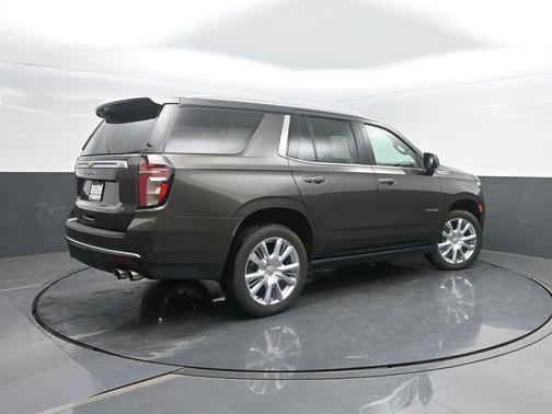 Graywood Metallic 2021 Chevrolet Tahoe 4WD High Country