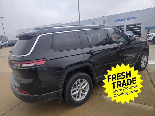 2022 Jeep Grand Cherokee L Laredo