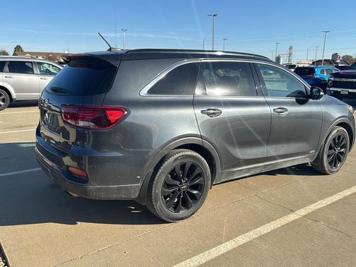 2020 Kia Sorento S