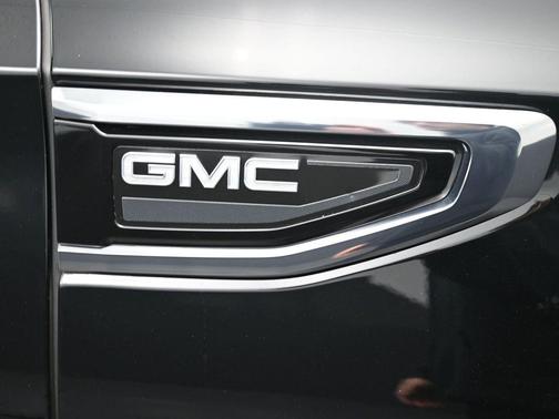 2021 GMC Yukon 4WD AT4