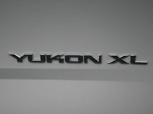 2017 GMC Yukon XL SLT