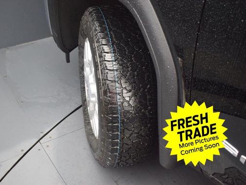 Onyx Black 2024 GMC Sierra 2500 SLT