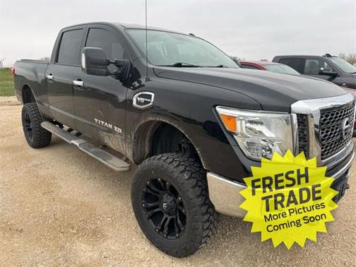 2017 Nissan Titan XD SV