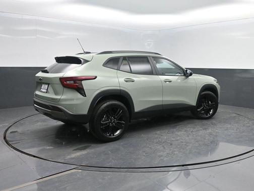 Cacti Green 2026 Chevrolet Trax FWD ACTIV