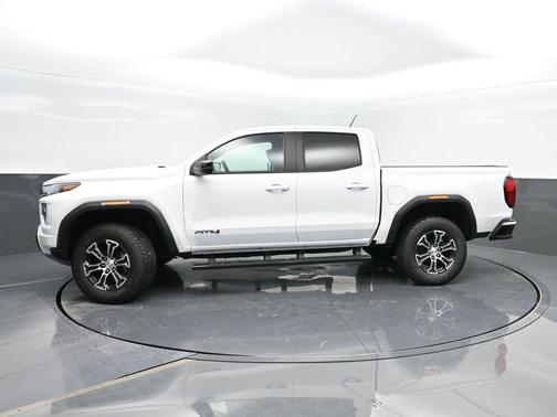 2025 GMC Canyon AT4
