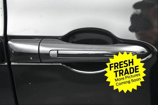 Diamond Black Crystal Pearlcoat 2024 Chrysler Pacifica Touring L