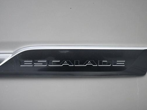 2020 Cadillac Escalade Premium Luxury