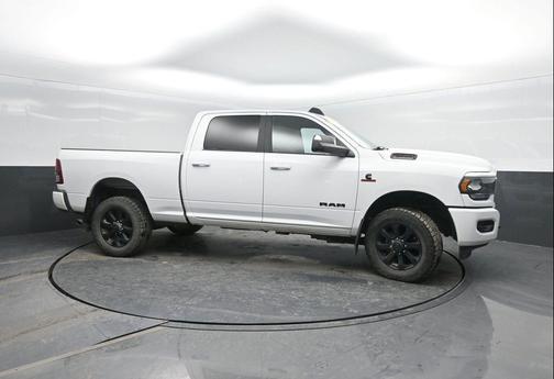 2020 RAM 2500 Big Horn Crew Cab 4X4 6'4' Box
