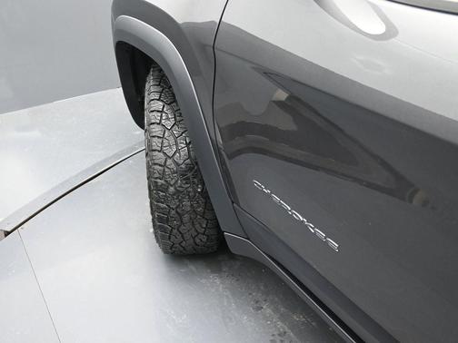 2021 Jeep Cherokee Trailhawk