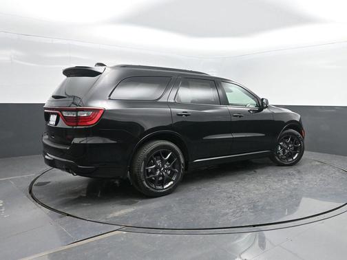 DB Black Clearcoat 2026 Dodge Durango GT Plus