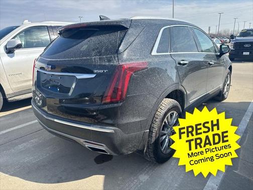 2022 Cadillac XT5 Premium Luxury
