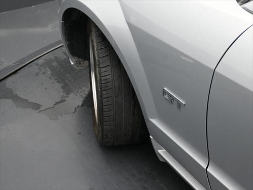 2005 Ford Mustang GT Premium