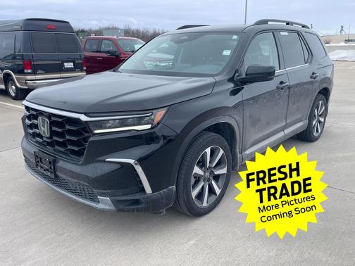 2025 Honda Pilot Touring 8-Passenger